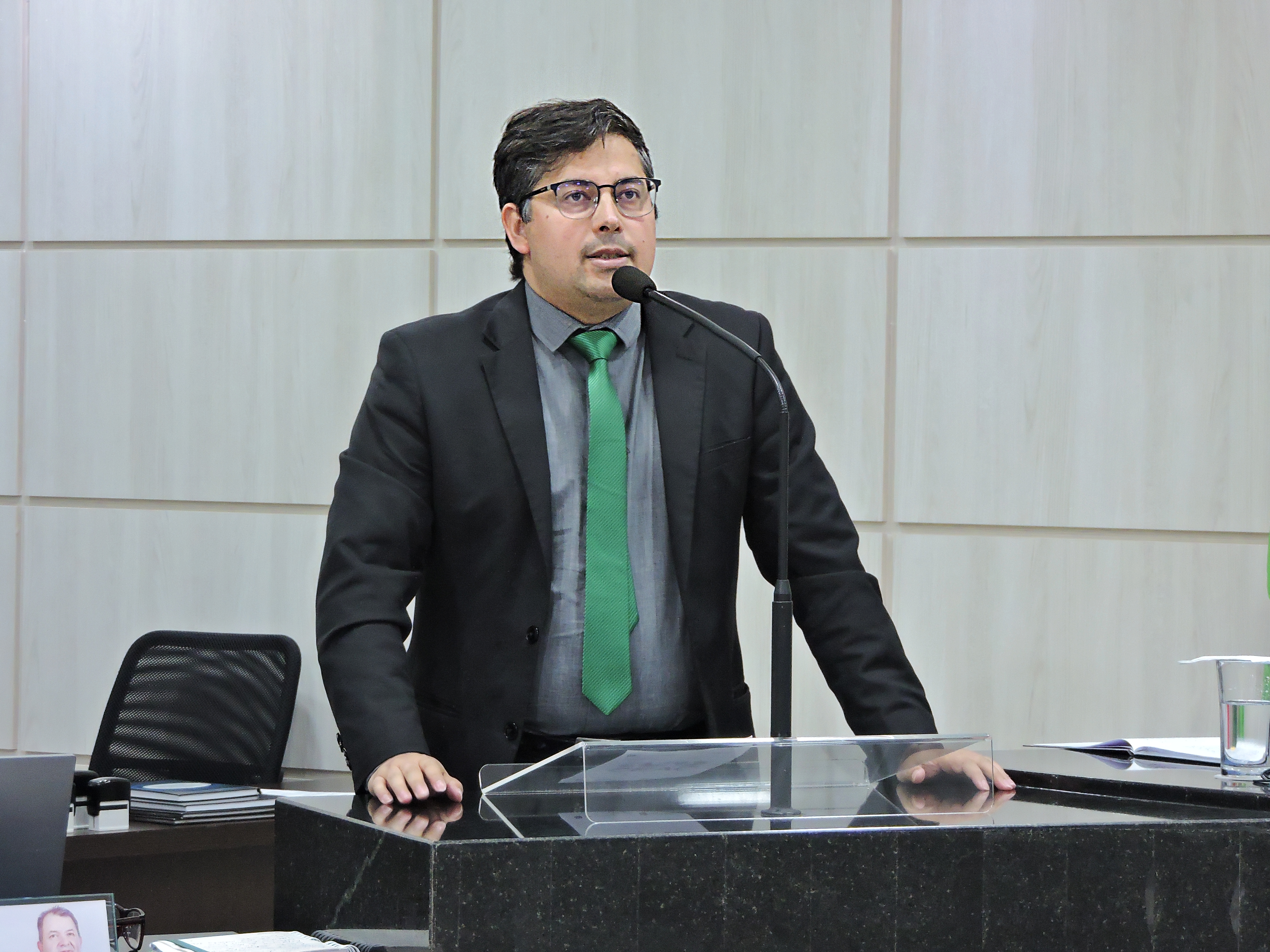 Altair Borges sugere retorno de campanhas sobre conscientização e uso das sacolas retornáveis no comércio 
