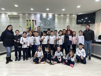 Alunos da Escola Santa Catarina visitam a Câmara Municipal e aprendem sobre o Legislativo