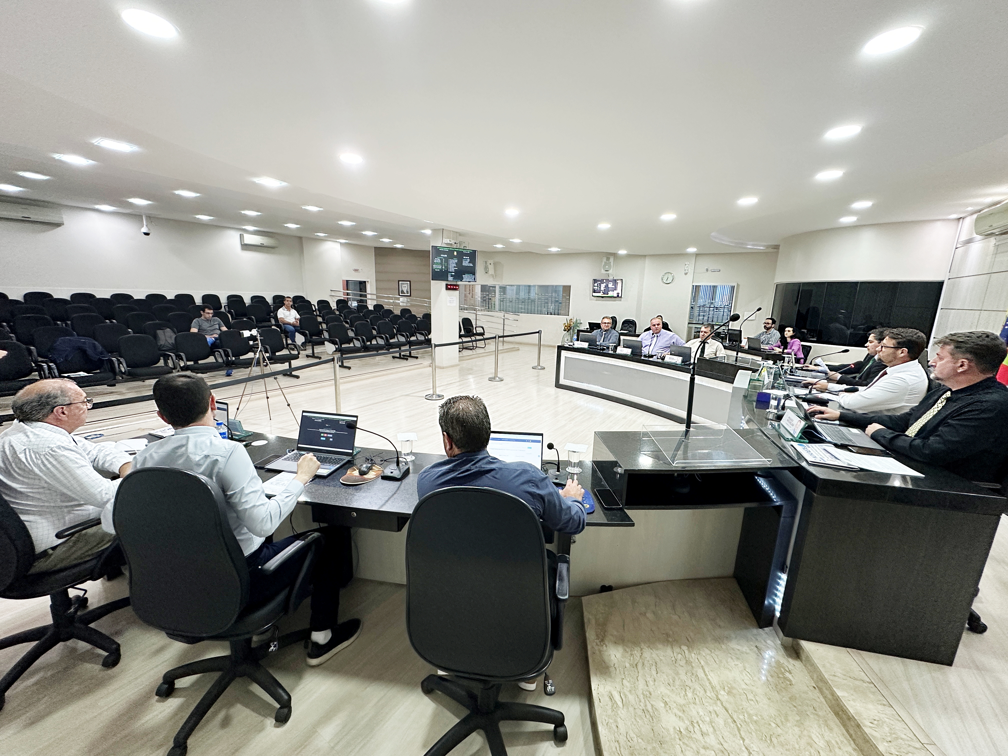 Câmara aprova aumento de recursos para atendimento veterinário a animais de famílias carentes e resgatados em São Lourenço do Oeste