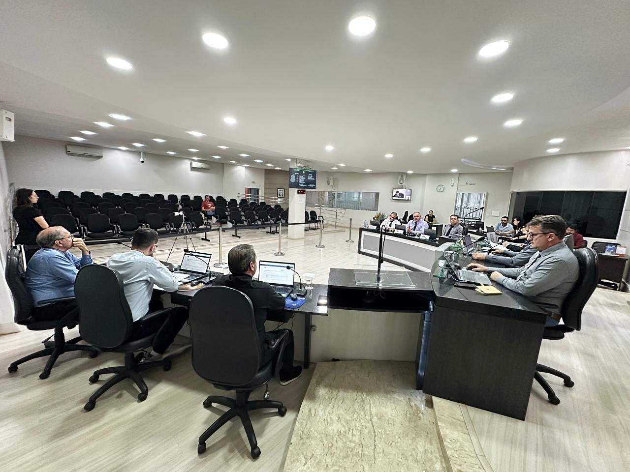 Câmara aprova em segundo turno projeto que estima receita e fixa despesa do município para 2026