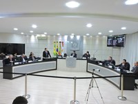 Câmara aprova isenção de taxa de inscrição em concursos para grupos que exercem serviços relevantes à sociedade