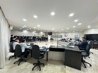 Câmara aprova projeto que atualiza leis complementares e estrutura administrativa do Executivo