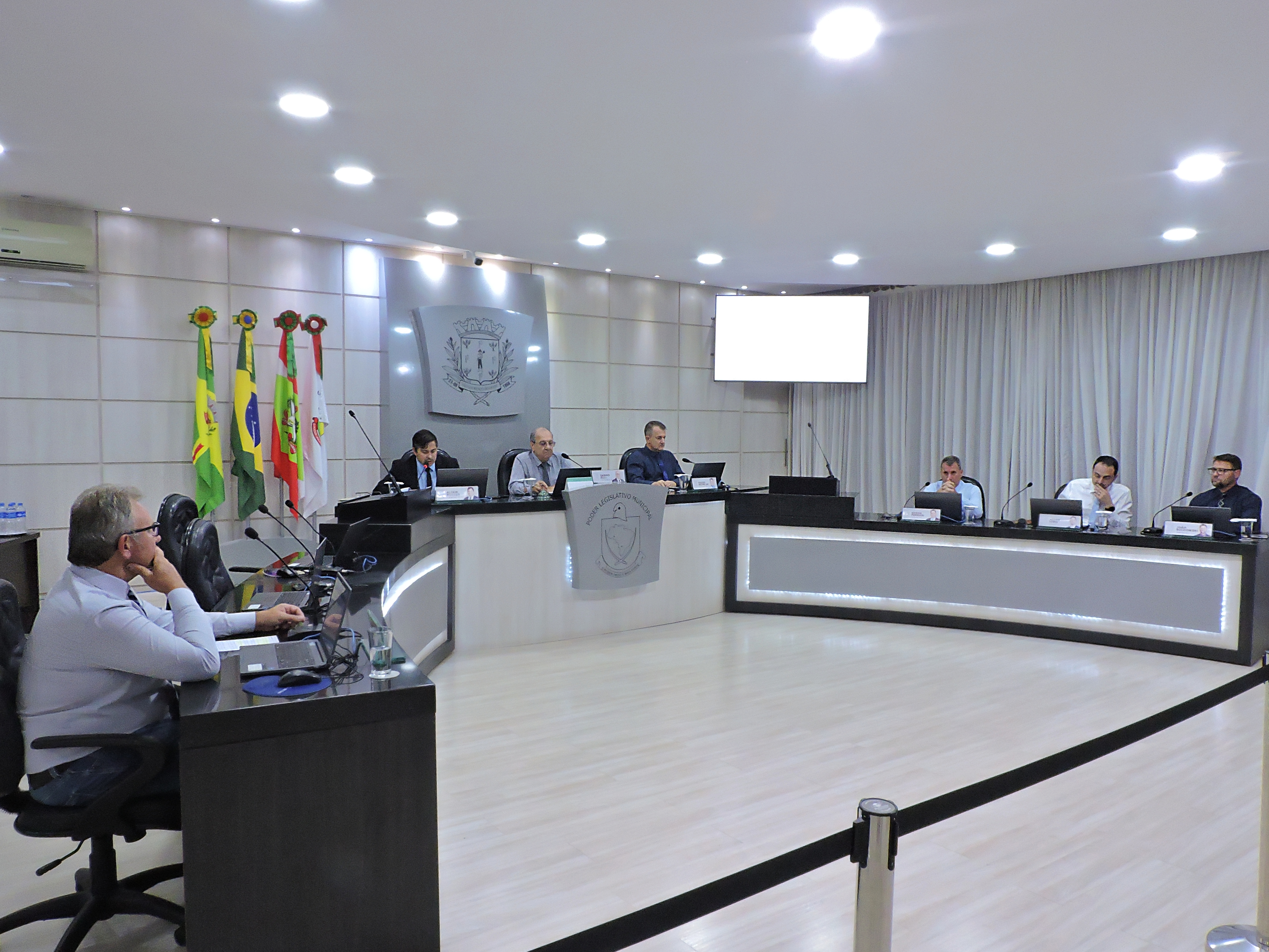 Câmara de São Lourenço do Oeste aprova programas de cooperação com ACISLO e CDL 