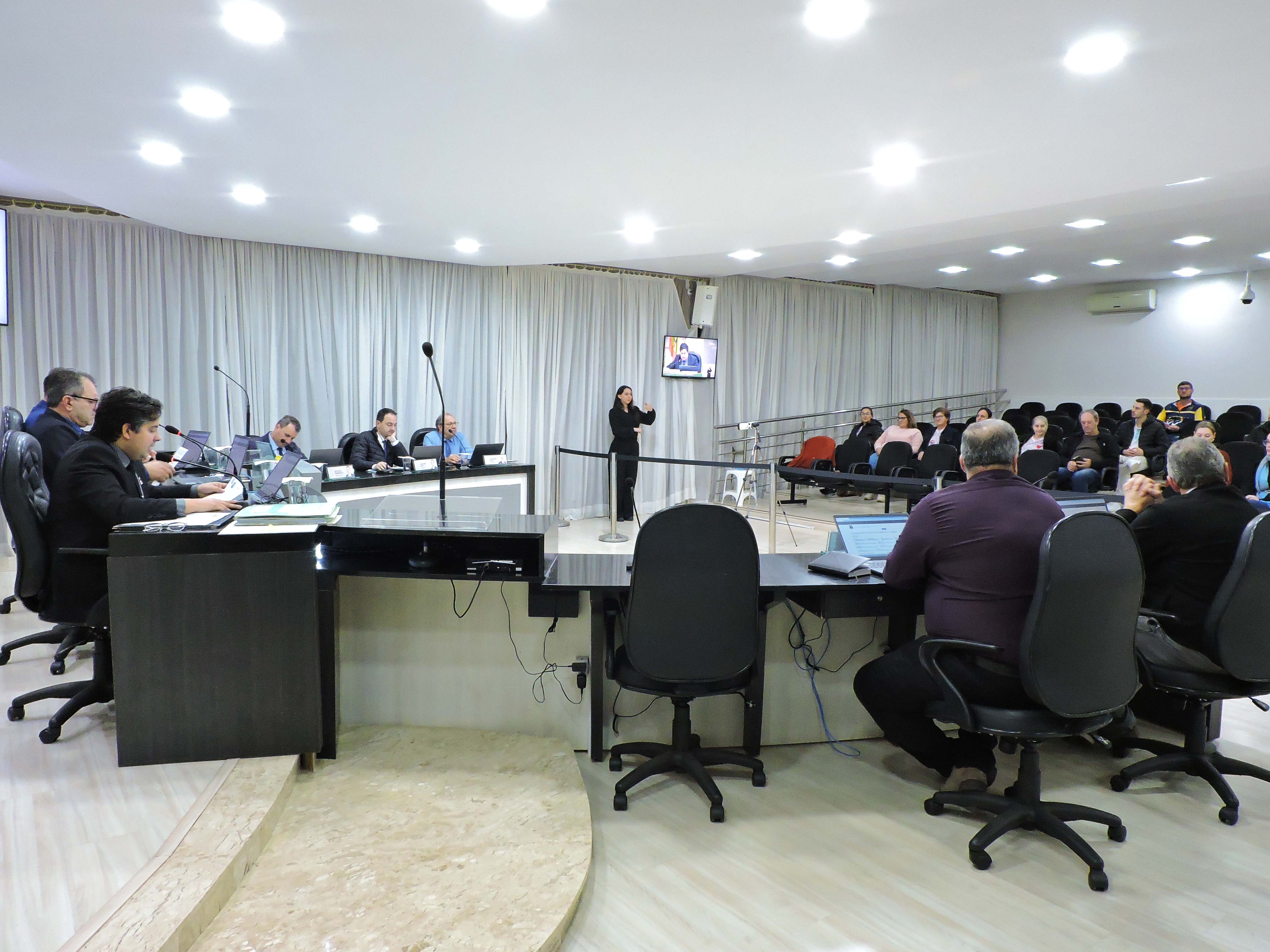 Câmara de Vereadores começa a analisar projeto que autoriza realização da 8ª EFAISLO em 2026