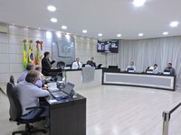 Demarcações na Praça da Liberdade e melhorias no abastecimento de energia elétrica no bairro Cruzeiro são propostas por Altair Borges 