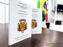 Câmara Municipal de São Lourenço do Oeste apresenta atualização do Regimento Interno e novo Código de Ética e Decoro Parlamentar Câmara Municipal de São Lourenço do Oeste apresenta atualização do Regimento Interno e novo Código de Ética e Decoro Parlamentar