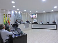 Jader Ioris e bancada do PP sugerem melhorias em quadras esportivas de dois ginásios 