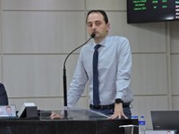Jader Ioris sugere melhorias na iluminação da Rua João Beux Sobrinho