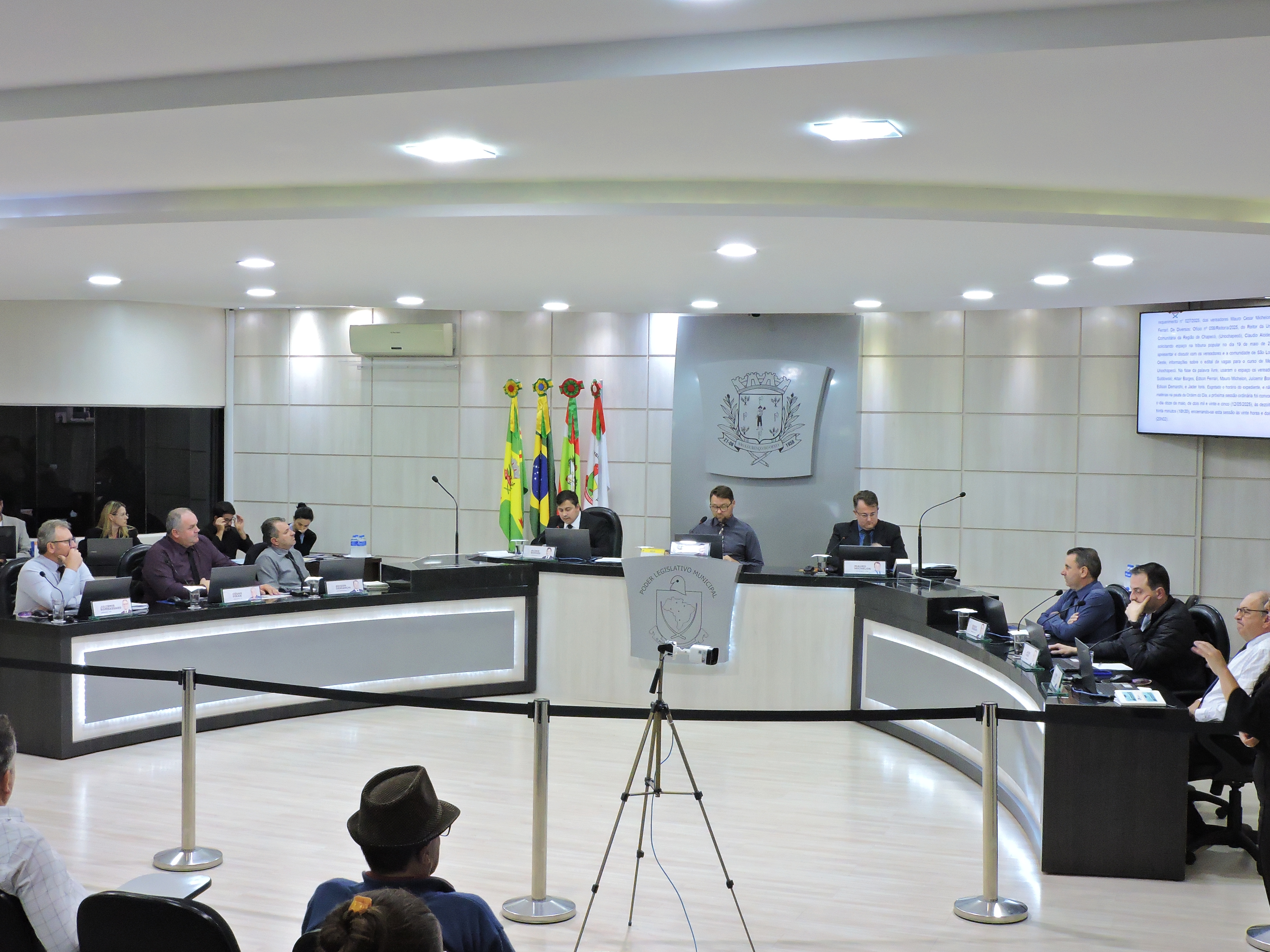 Legislativo autoriza repasse de auxílio financeiro para a Associação São Lourenço Futsal Feminino