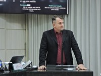 Mauro Michelon solicita informações e pede mais prazo para exarar parecer sobre projeto em trâmite na Casa Legislativa