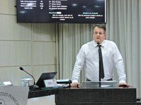 Michelon requer informações sobre pagamentos de taxas de iluminação pública a moradores de vilas e distritos