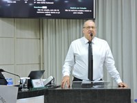 Sabino Zilli sugere implantação de coberturas nos brinquedos infantis e banheiros nas Praças da Bandeira e Liberdade