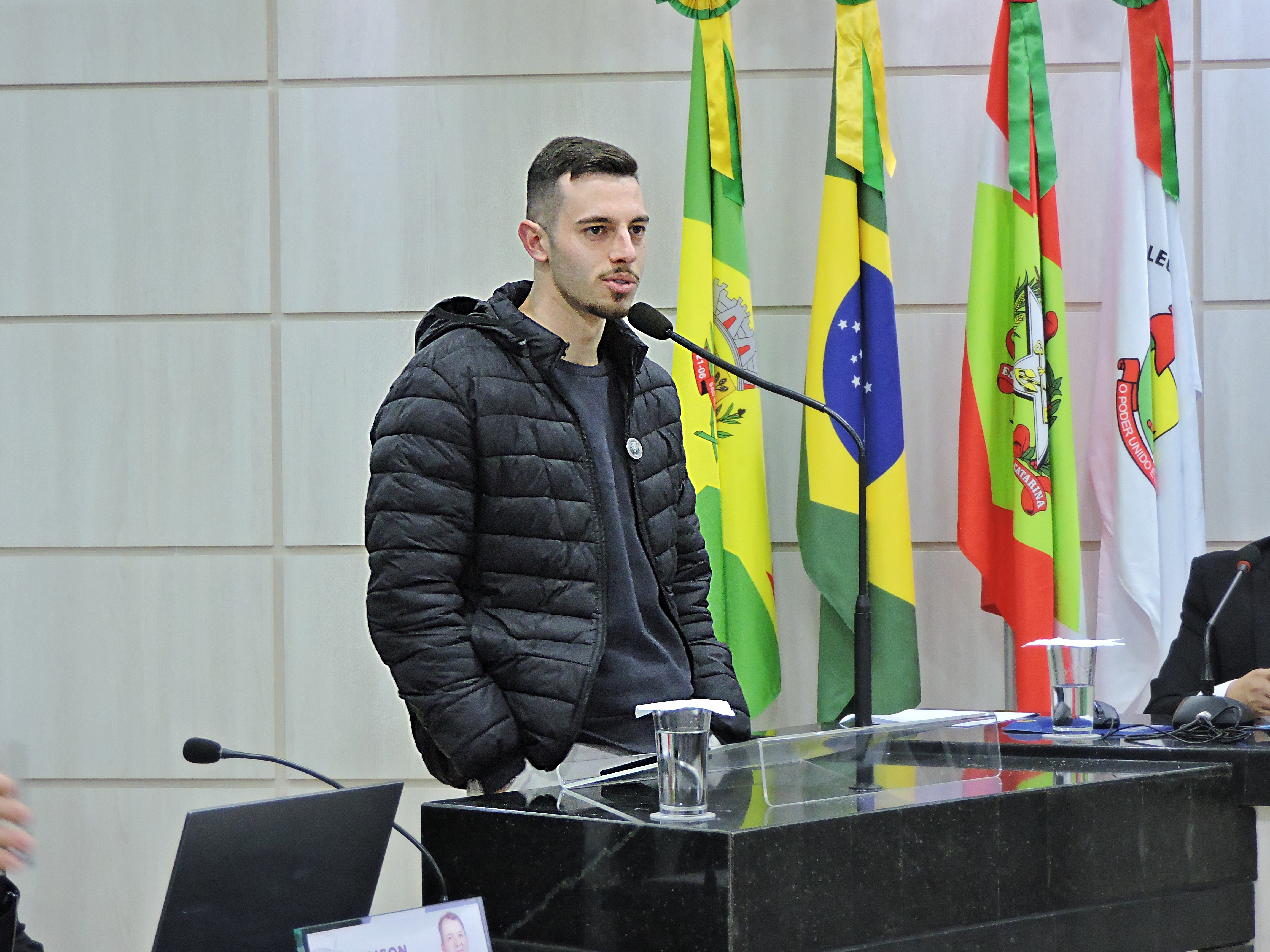 Tribuna Popular destaca projeto de Concurso de Oratória voltado a estudantes da rede municipal