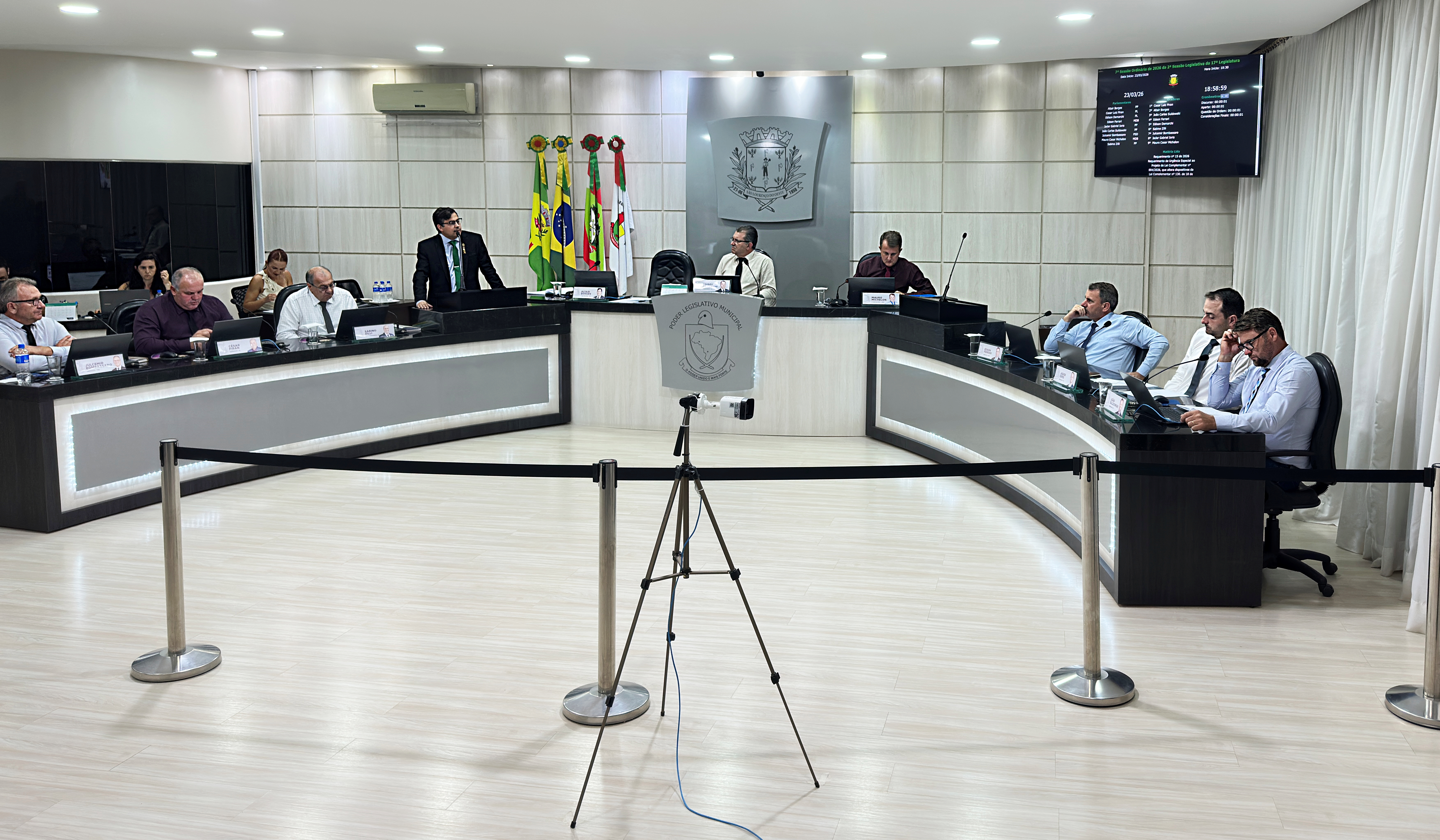 Vereador Altair Borges apresenta requerimentos pedindo prorrogação e prazo e informações sobre fornecimento de fraldas geriátricas