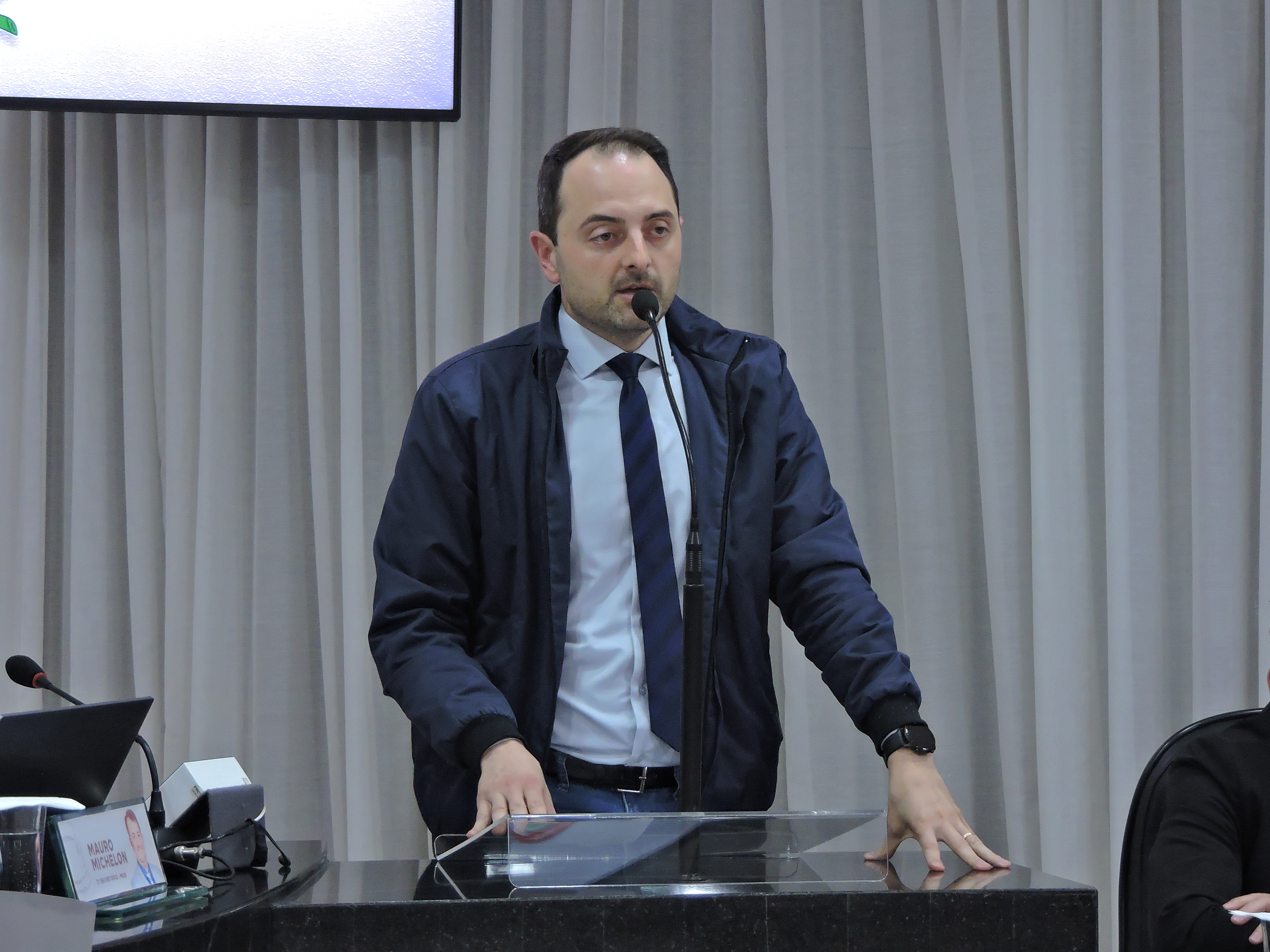 Vereador Jader Ioris propõe estudo para reabertura do Programa de Recuperação Fiscal (REFISLO)