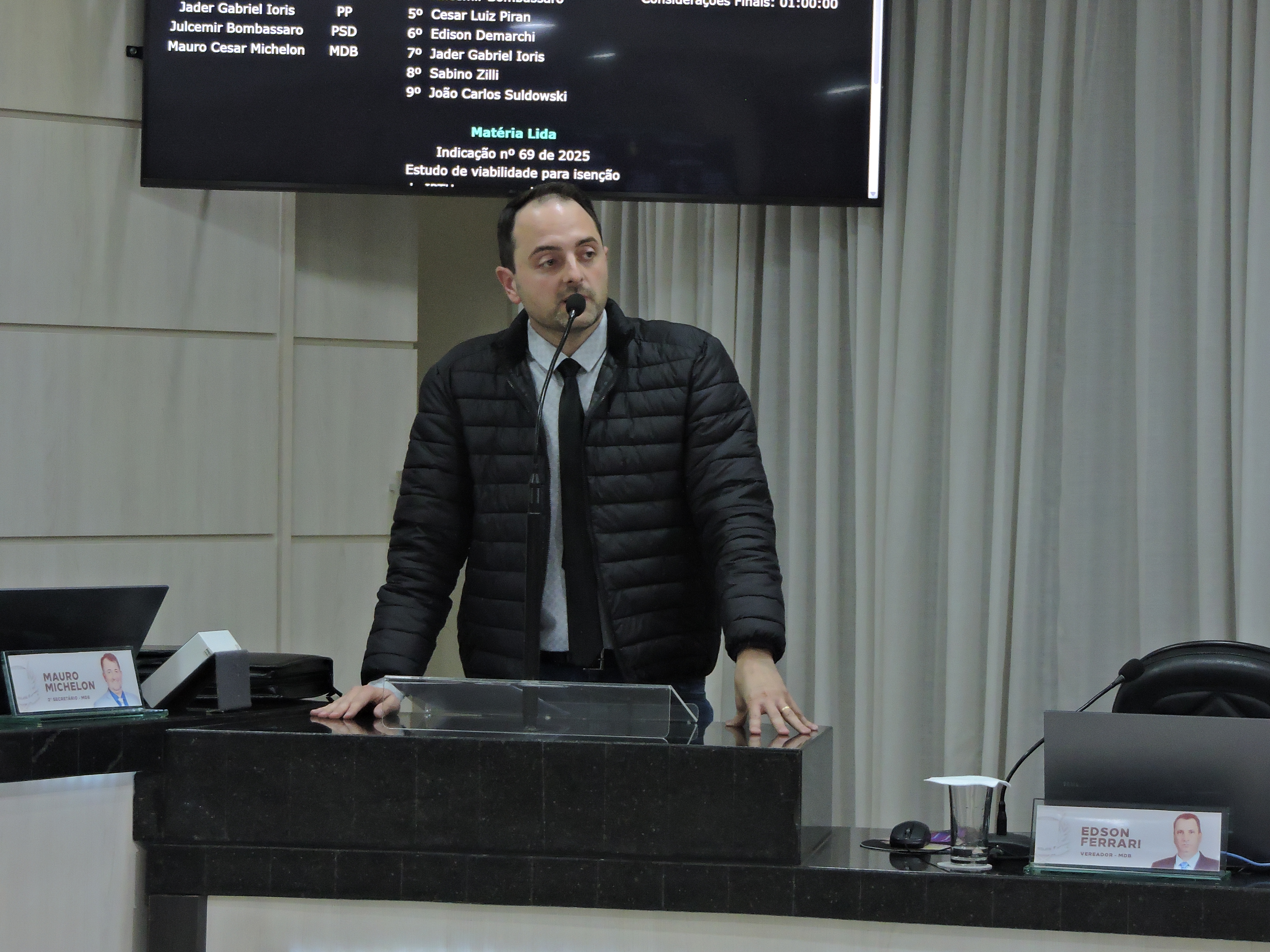 Vereador Jader Ioris solicita retirada de projeto que trata de isenção de IPTU e apresenta nova proposta de estudo 