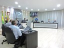 Vereadores aprovam requerimento que pede informações sobre regularização e retirada de fios e cabos inutilizados em vias públicas
