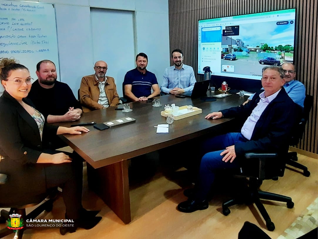 Vereadores de São Lourenço do Oeste conhecem sistema de estacionamento rotativo em Xaxim