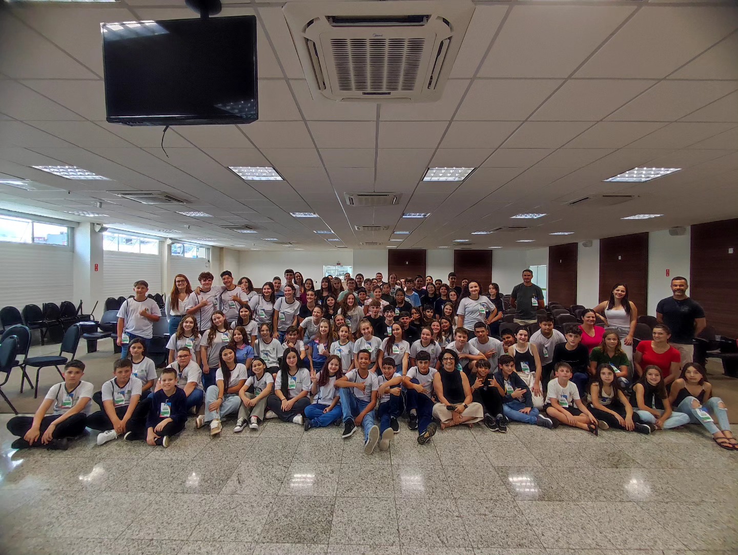 Vereadores e Executivos Mirins de São Lourenço do Oeste participam de seminário regional