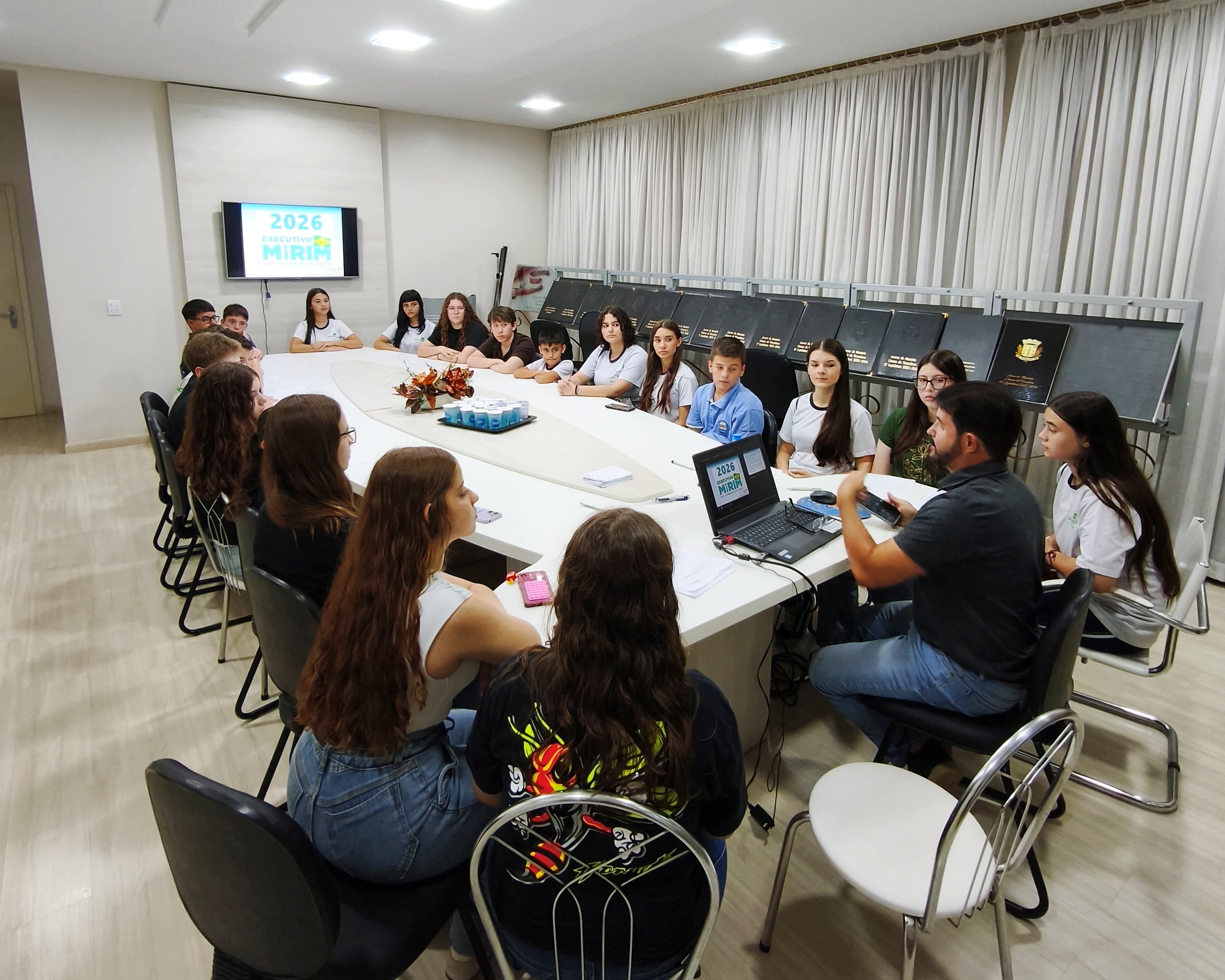 Vereadores Executivos Mirins participam de primeiro encontro na Câmara Municipal